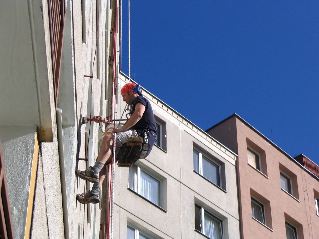 Výškové práce s použitím horolezecké techniky – TOMIN